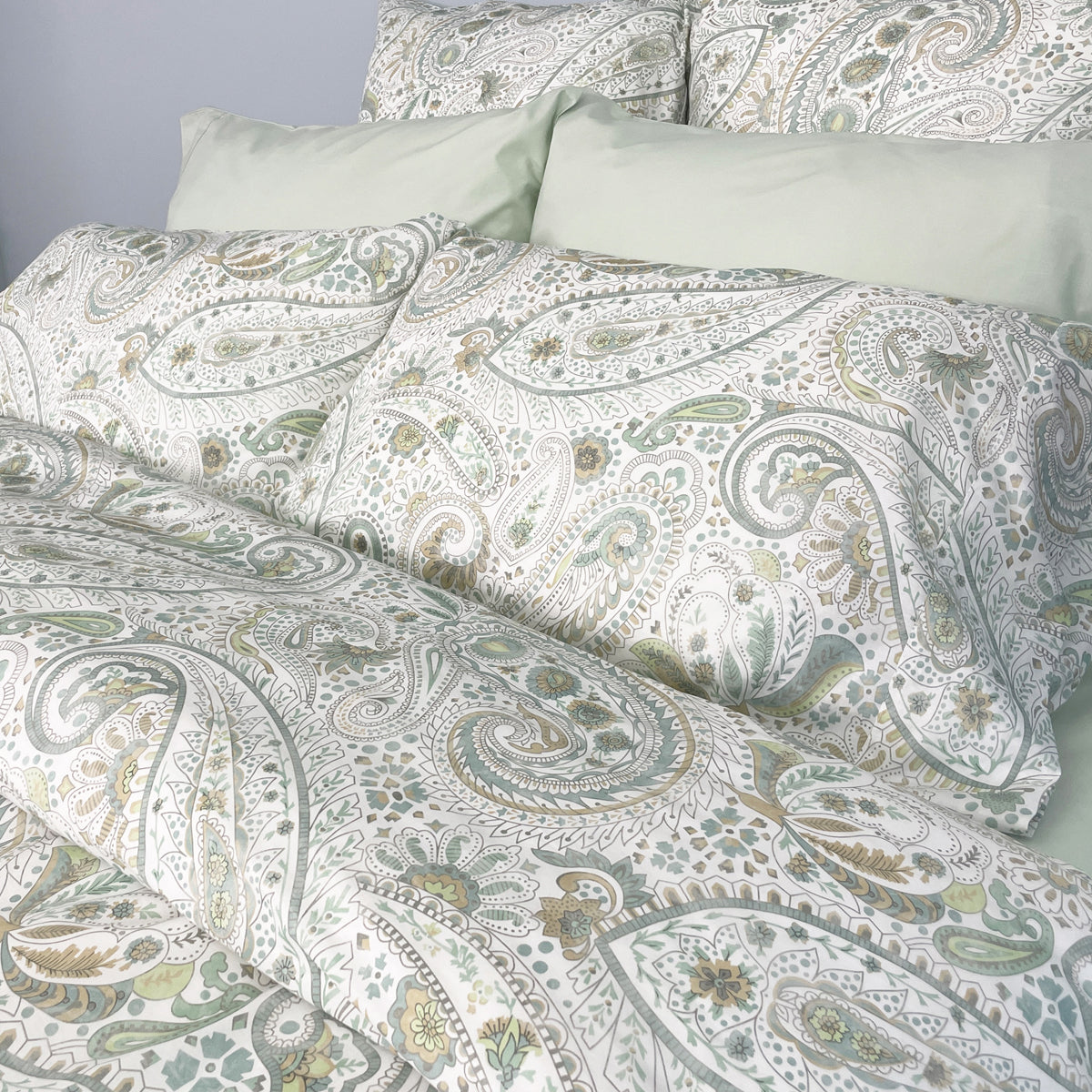 Annabelle Bedding Collection