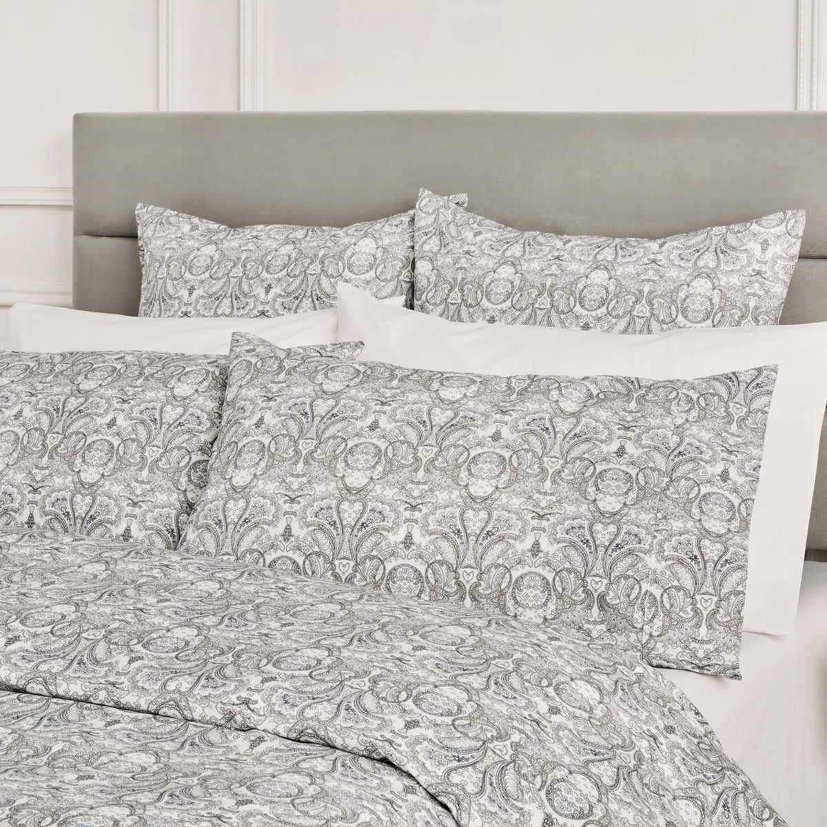 Lucia Bedding Collection