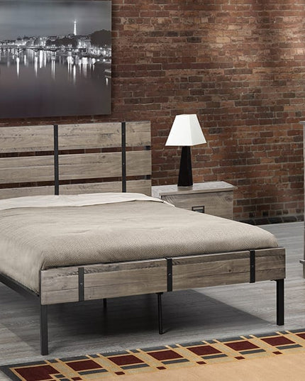 Distressed Wood Slats Bed, Chest of Drawers and Nightstand